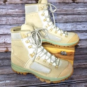 Lowa Desert Combat Hiker Boot